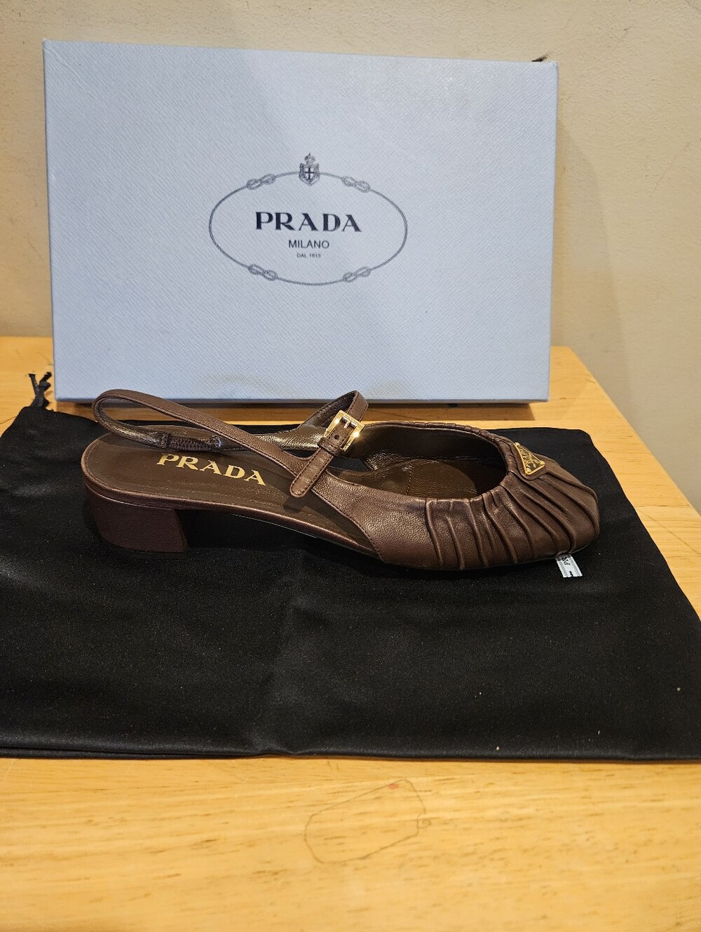 Prada Brown Leather Ruched Mary Jane Slingback Pump Size 39.5 - Picture 4 of 8